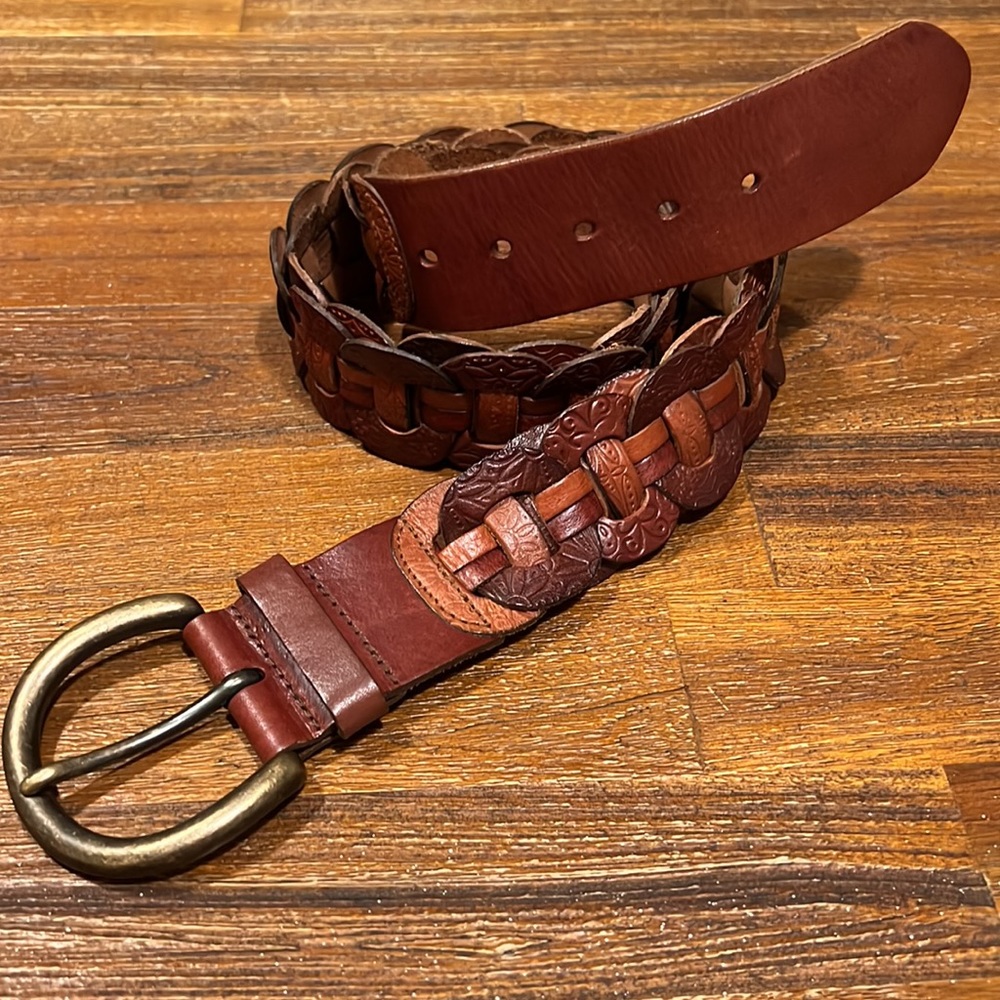 Fossil leather women belt size m